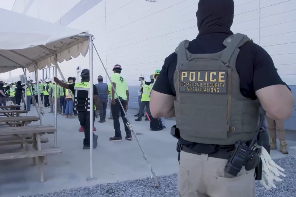 South Korean Workers Detained in US Hyundai Raid to Be Flown Home