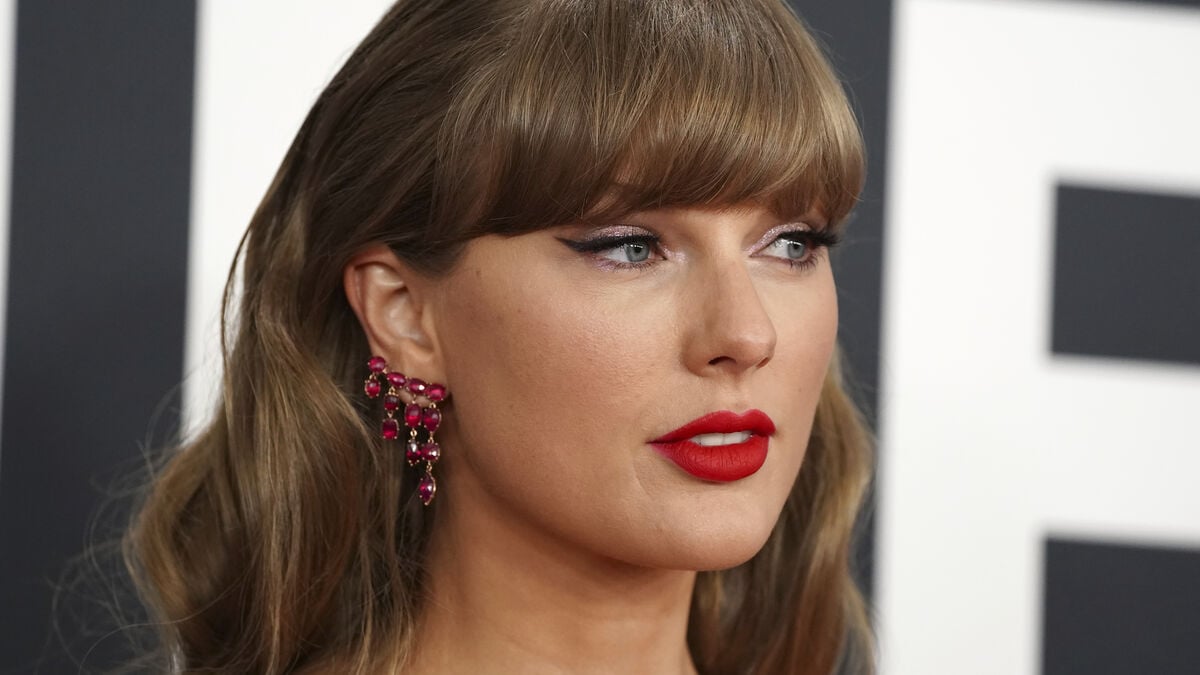 Taylor Swift Breaks Spotify Record with 5 Million Pre-Saves