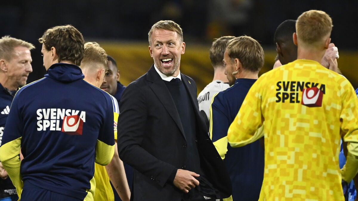 Lewandowski on the bench as Sweden make five changes against Poland