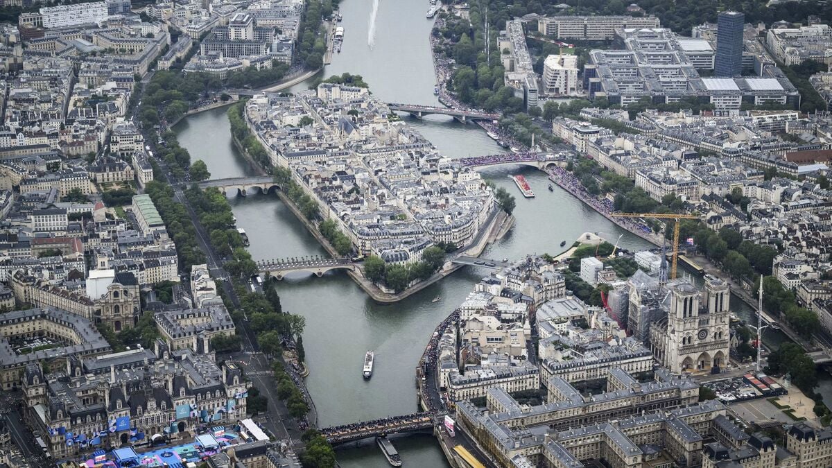 Ancient wall found in central Paris could confirm site of the city’s founding