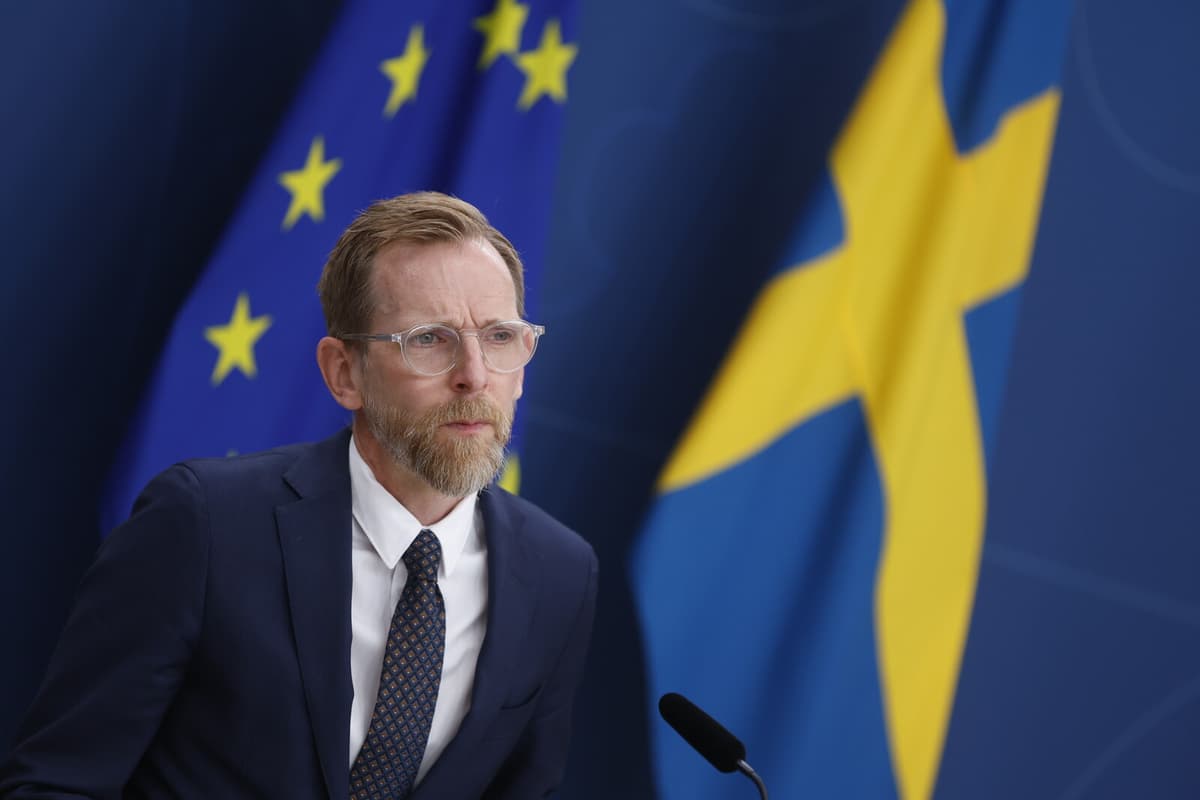 Minister Calls Meeting Over Public Health Agency Criticism