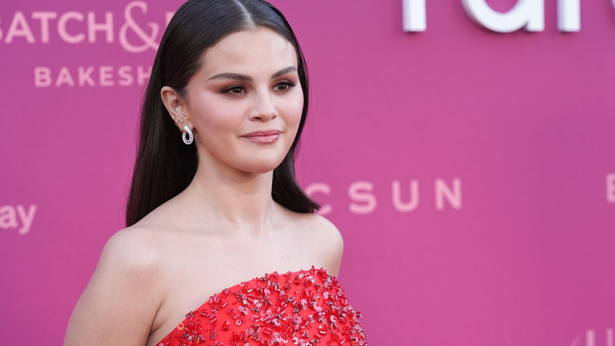Selena Gomez Says Vaping Changed Her Voice, Warns Fans Against Starting