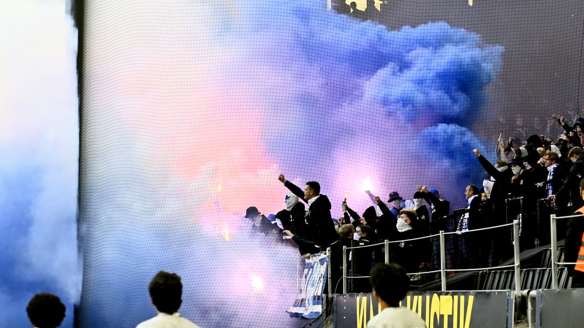 AIK vs IFK Göteborg Kick-Off Delayed Further After Fireworks at Stadium