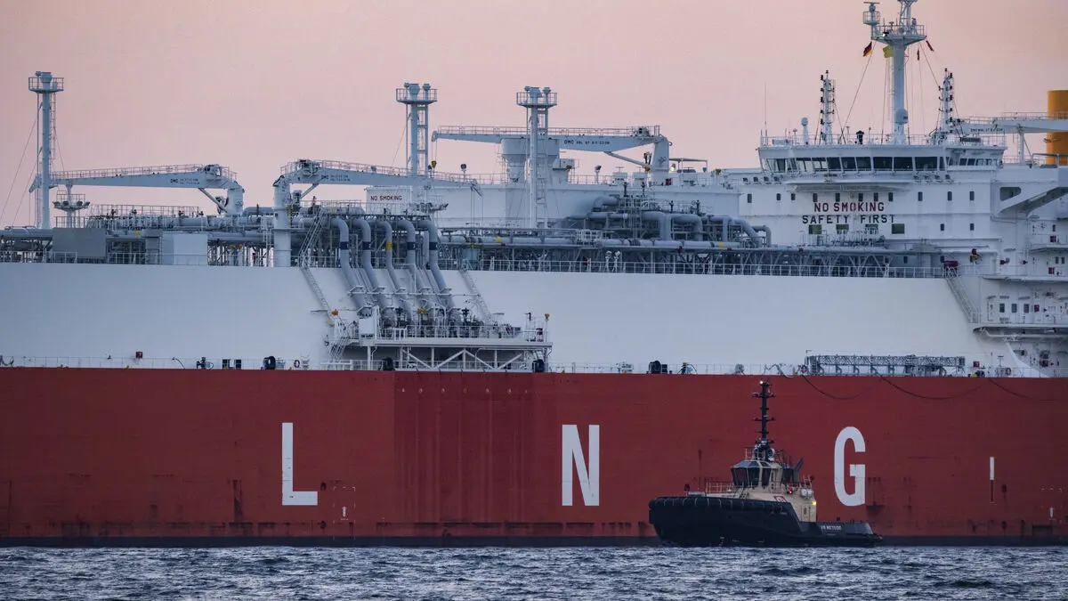Lower price of fossil gas - hopes for peace