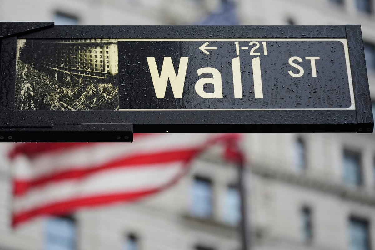 US Stock Market Gains as Tesla Leads Technology Sector Rebound