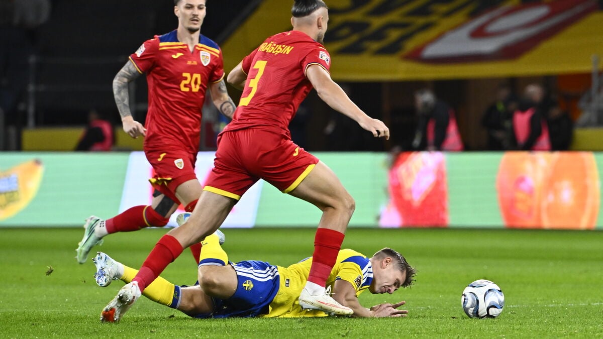 Sweden-Romania Nations League opener marred by ball fiasco at National Arena