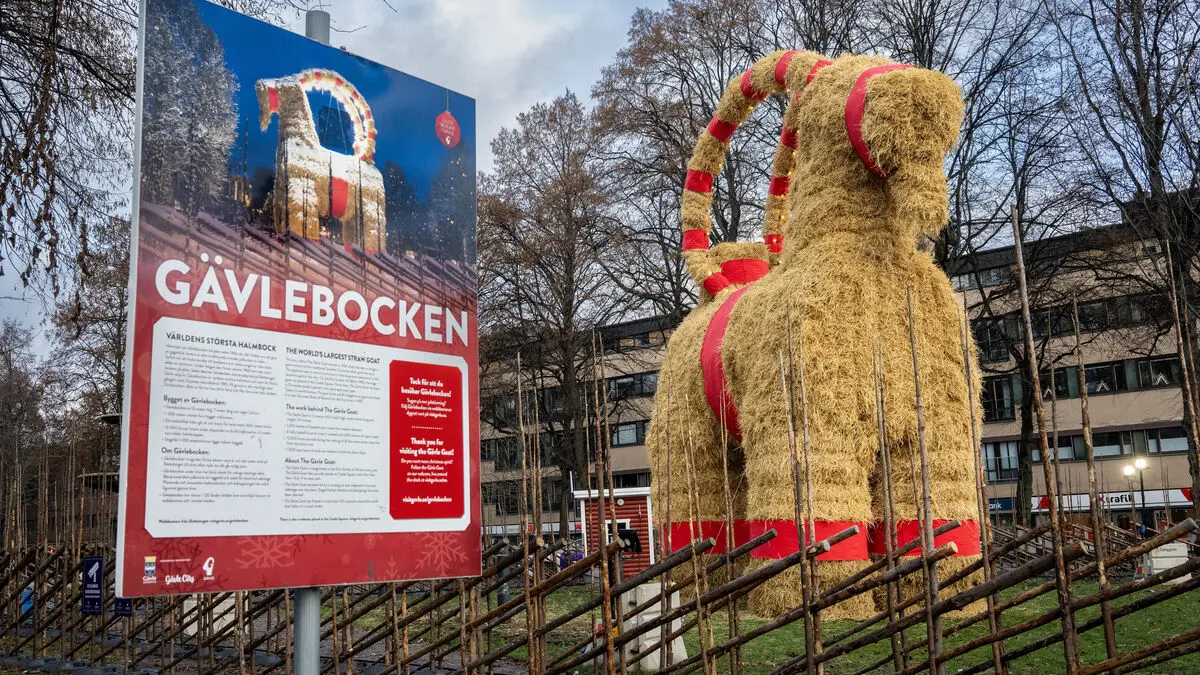 The Gävle goat is back in place