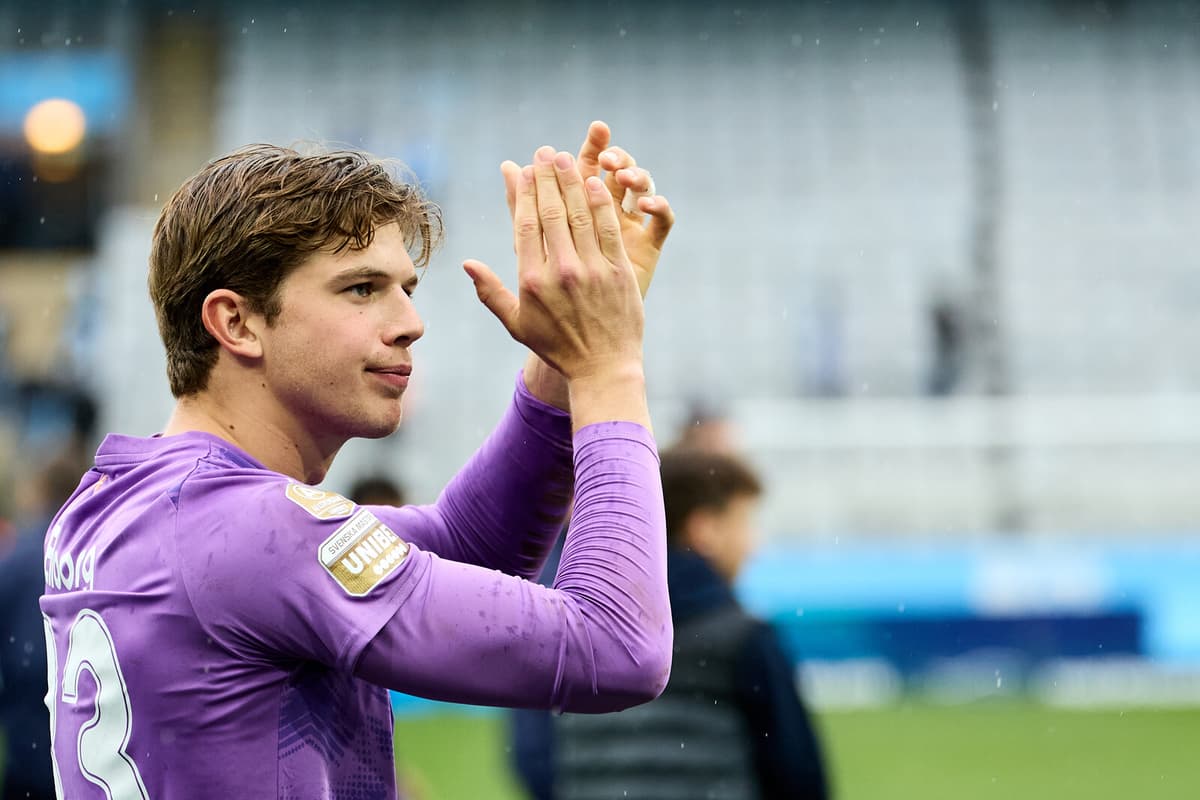 Malmö FF's Melker Ellborg Shines in 3-0 Win Over Halmstad