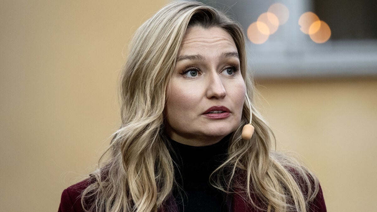 Busch says she was involuntarily undressed by AI on X