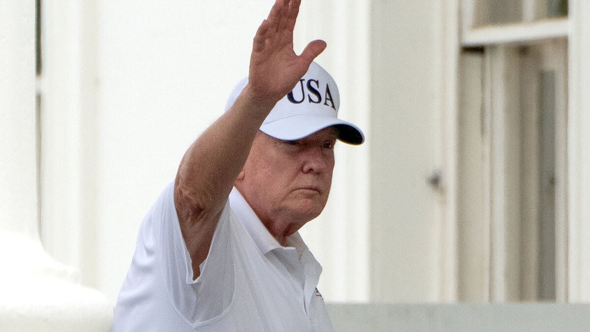 Iran ceasefire in danger as US and Tehran threaten to resume strikes