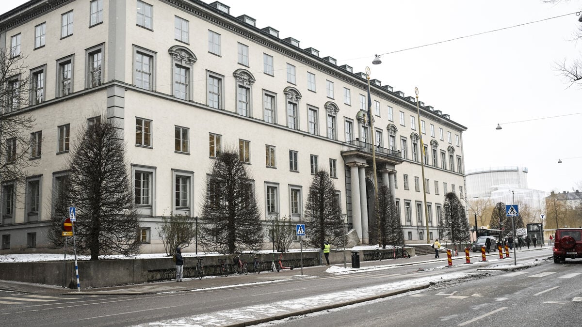 Over 100 fall ill after Stockholm School of Economics student trip to Västervik