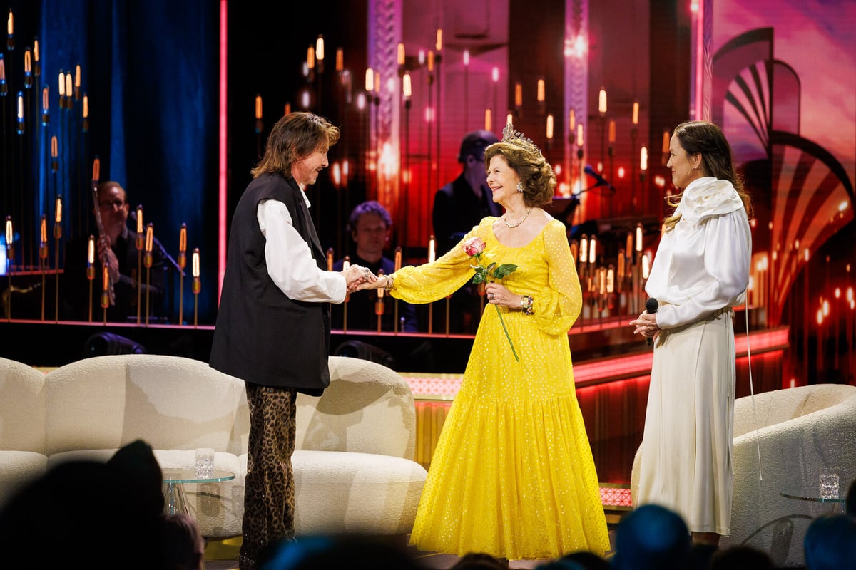 Queen Silvia Honors Christer Lindarw at Oscar Theatre Event