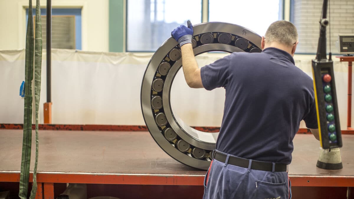 Swedish manufacturing PMI falls in July, first decline in five months