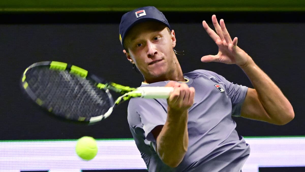 Leo Borg Wins First Match at Nordic Open in Stockholm