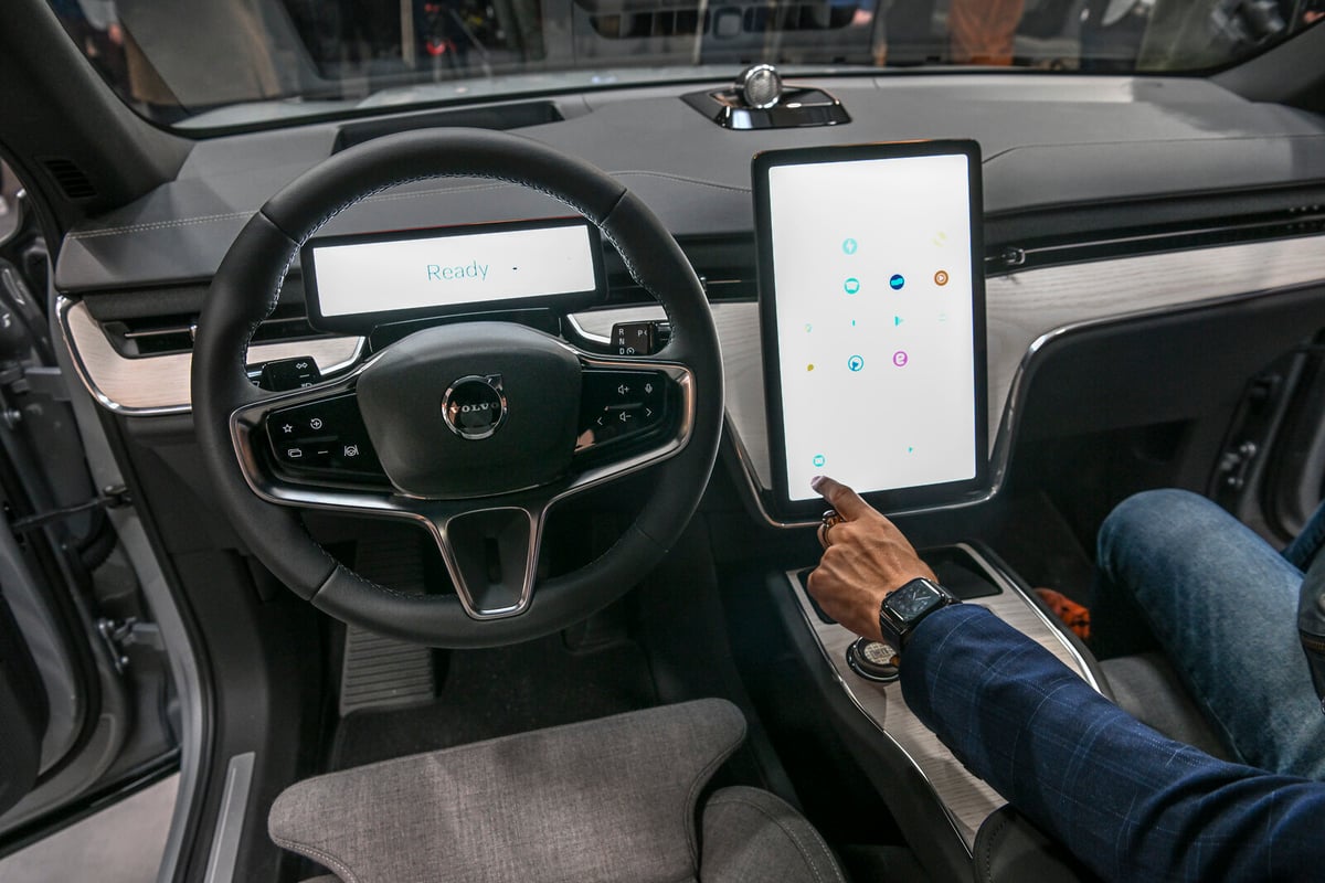 Volvo Cars Stock Rebounds on Stockholm Exchange Before Interim Report