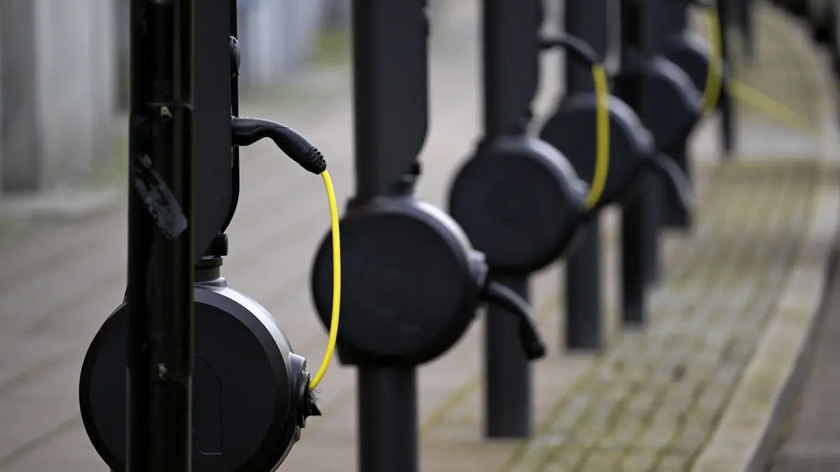 Plug-in hybrids are popular, car sales in the EU are increasing