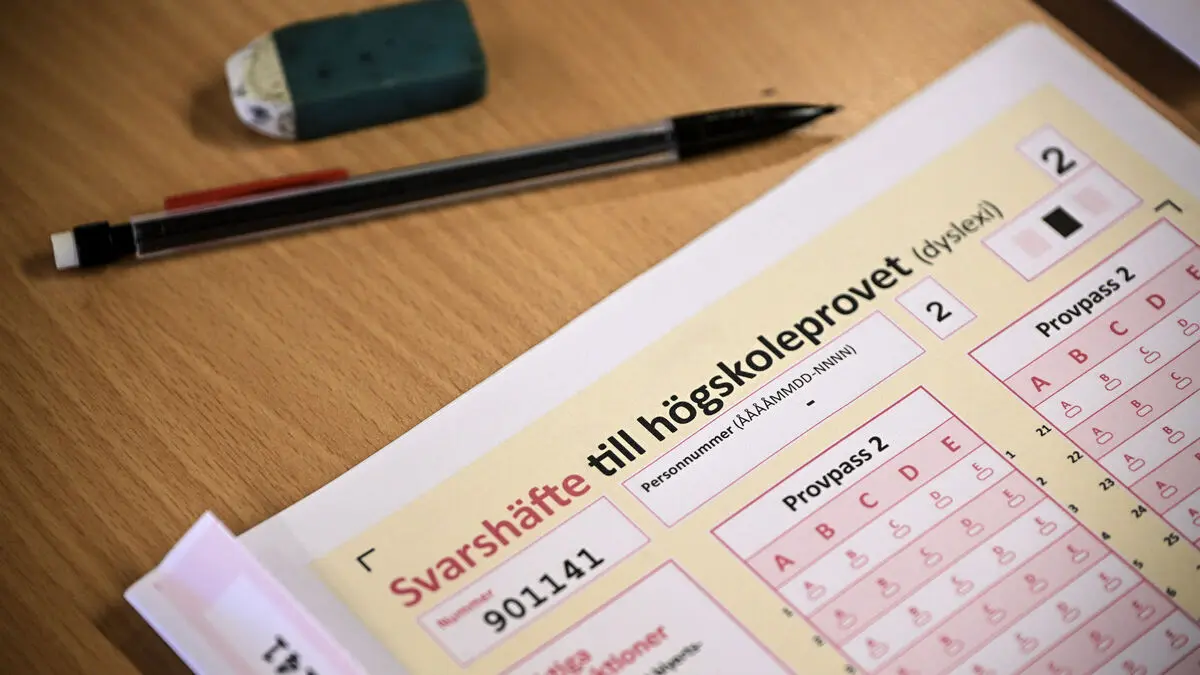 Over 100,000 registered for this spring's university entrance exam