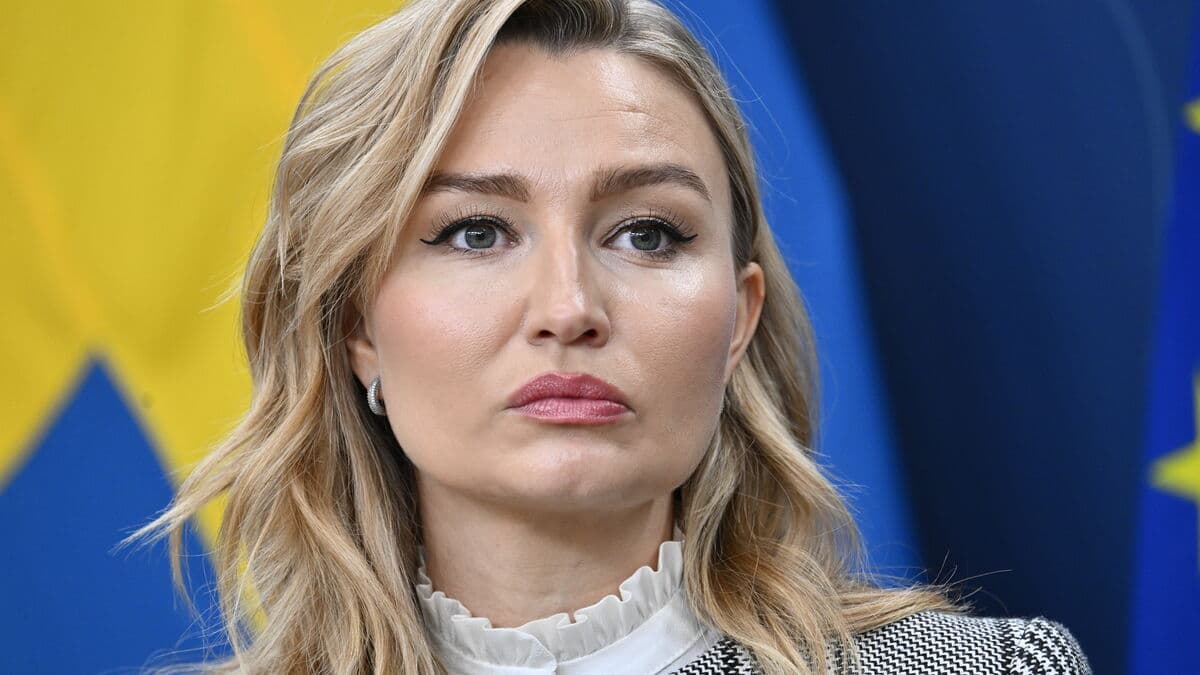 Ebba Busch Proposes Ban on Burka and Niqab in Public Spaces