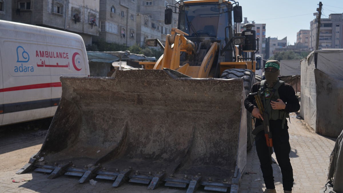 Israeli Hostage Remains Misidentified Amid Ceasefire Tensions