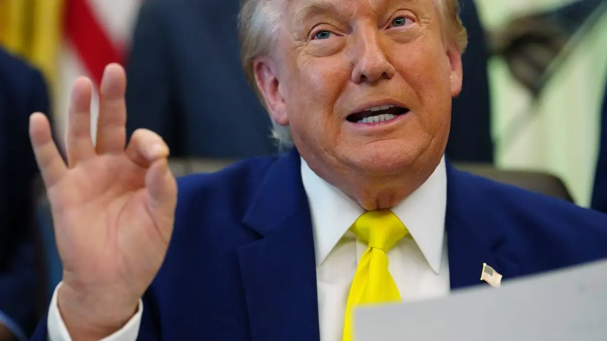 Trump's new project: a promenade in his own name