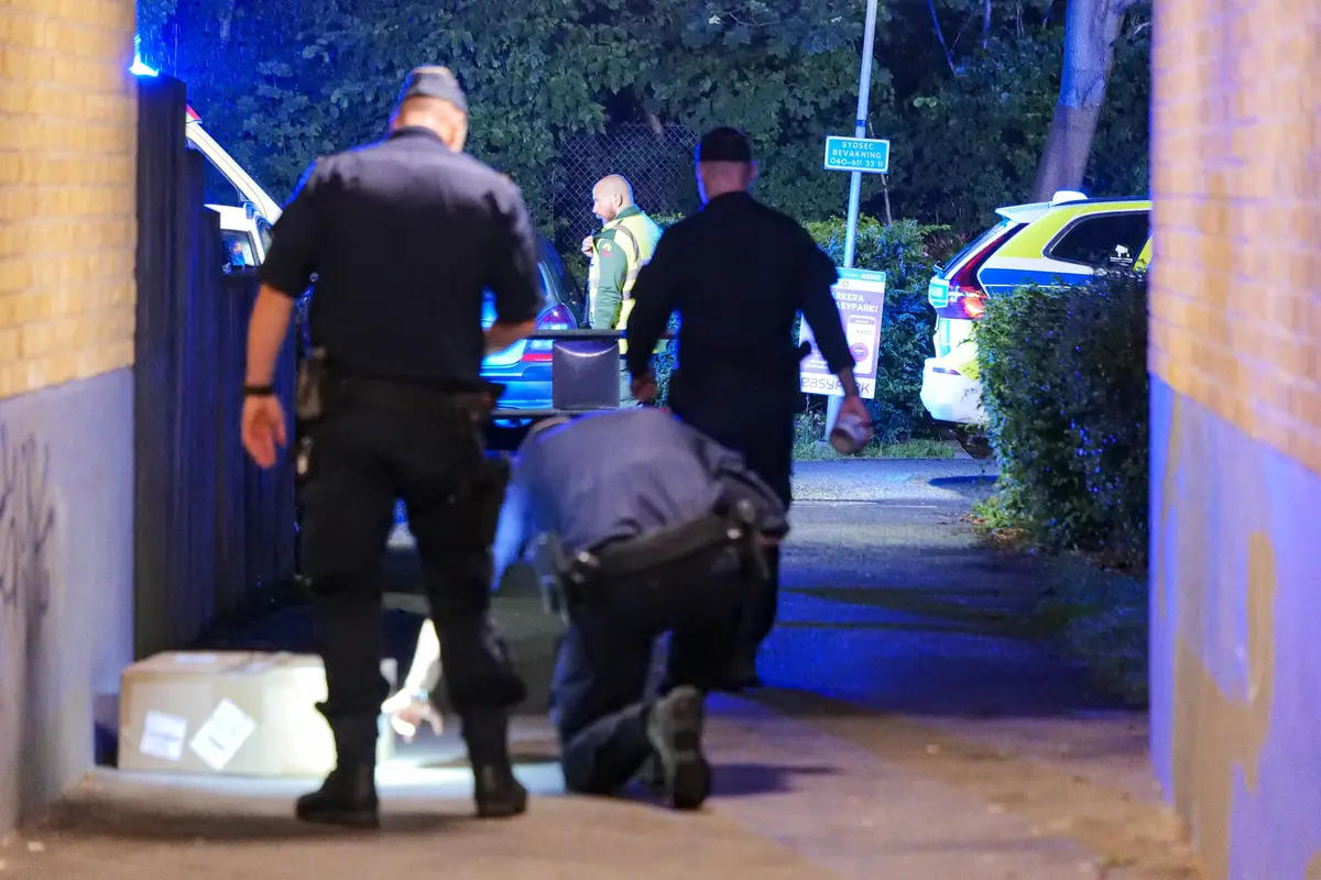 Hand Grenade Explodes in Malmö Apartment Stairwell Causing Damage