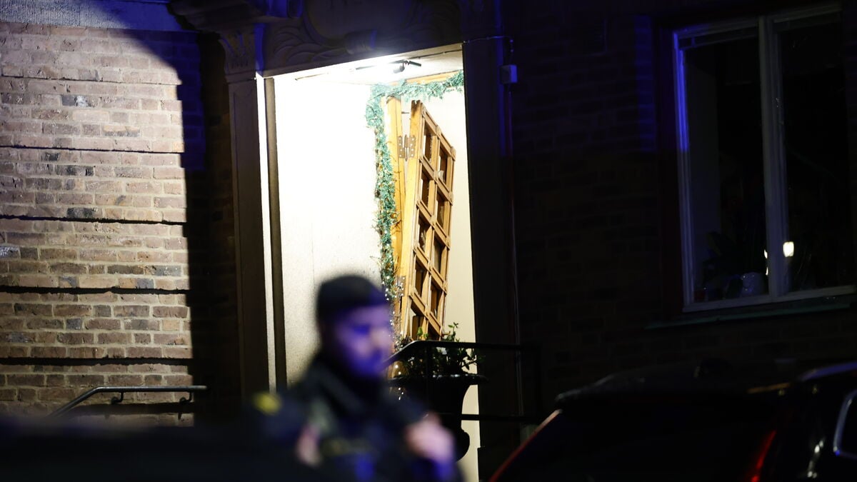 Three arrested after explosion in Gothenburg