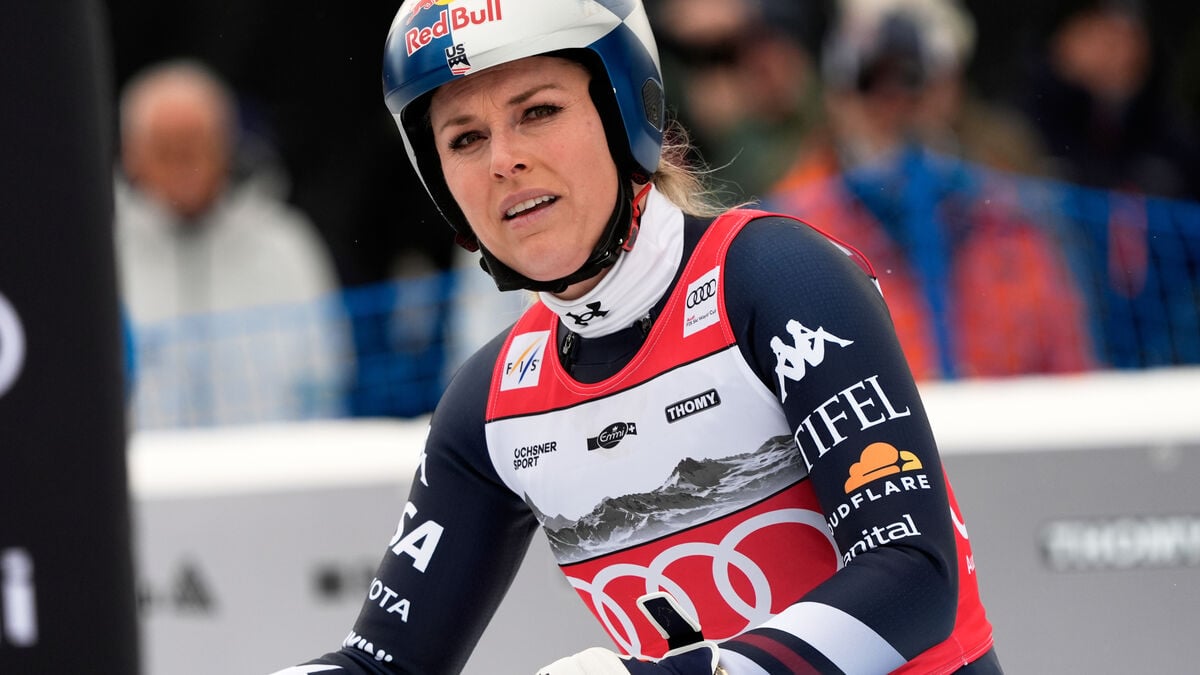 After the crash, Vonn stood above the competition