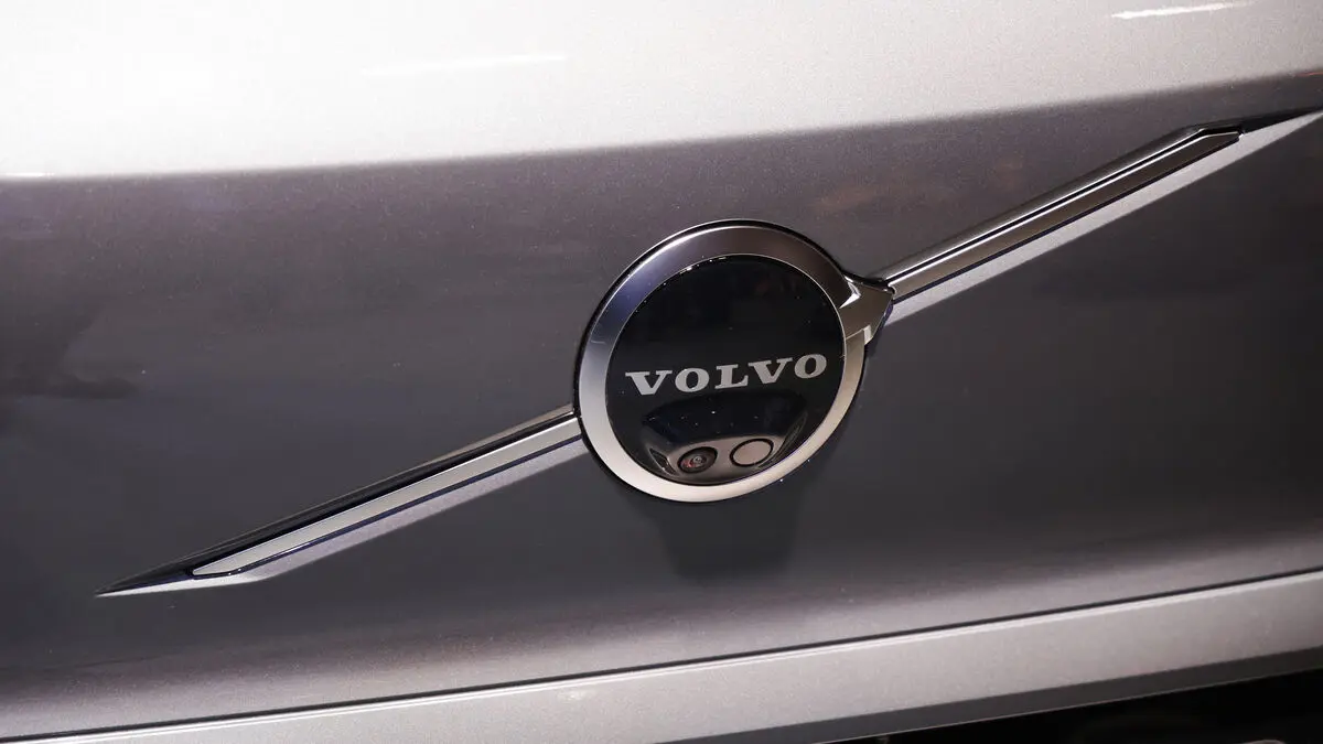 Volvo Cars avoids US sales ban with special permit for connected cars