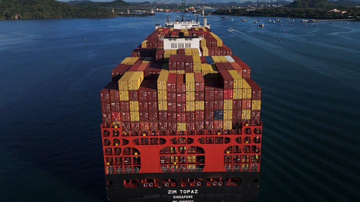 Million-dollar bids for Panama Canal transit as Strait of Hormuz is blocked