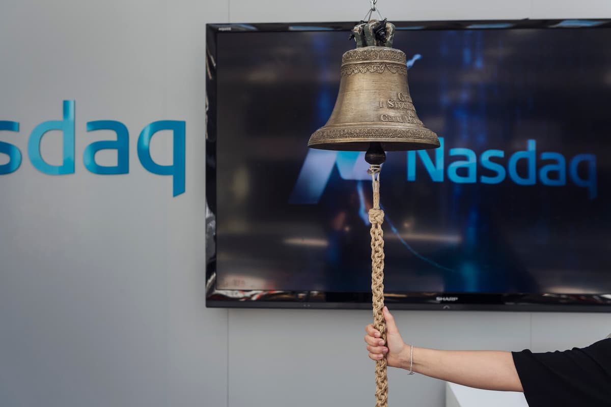 Volvo Boosts Stockholm Stock Exchange Amid Market Weakness