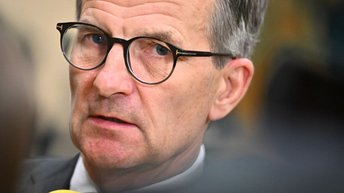 Swedish Economy Shows Signs of Recovery Says Riksbank Governor Thedéen