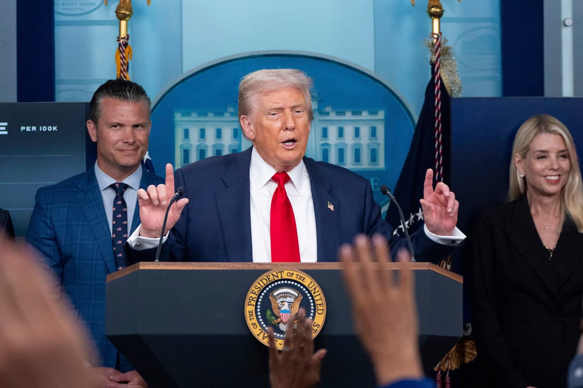 Trump Extends Tariff Pause with China for 90 Days