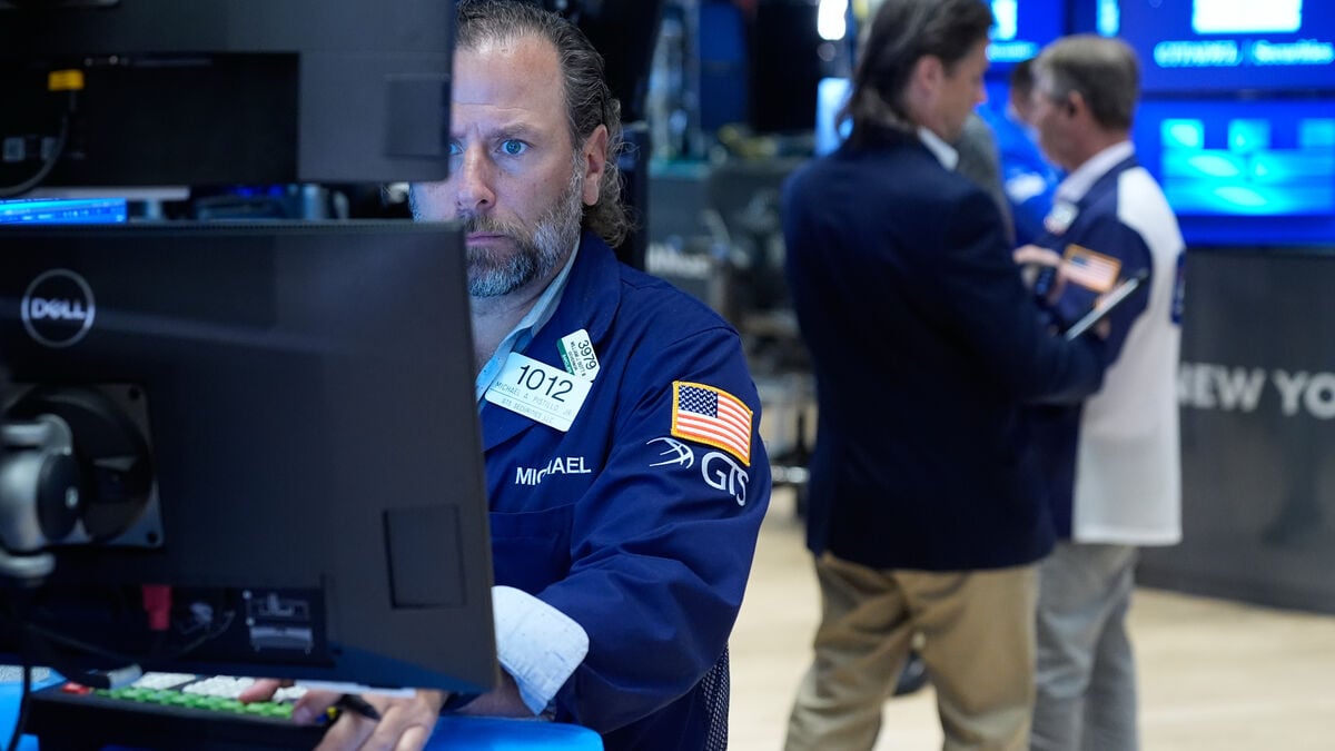 Nasdaq heads for its worst week in months as AI stocks weigh on Wall Street