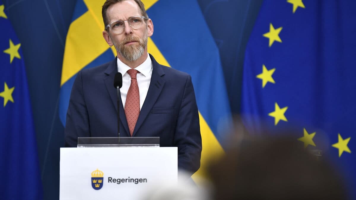 Swedish government takes no action