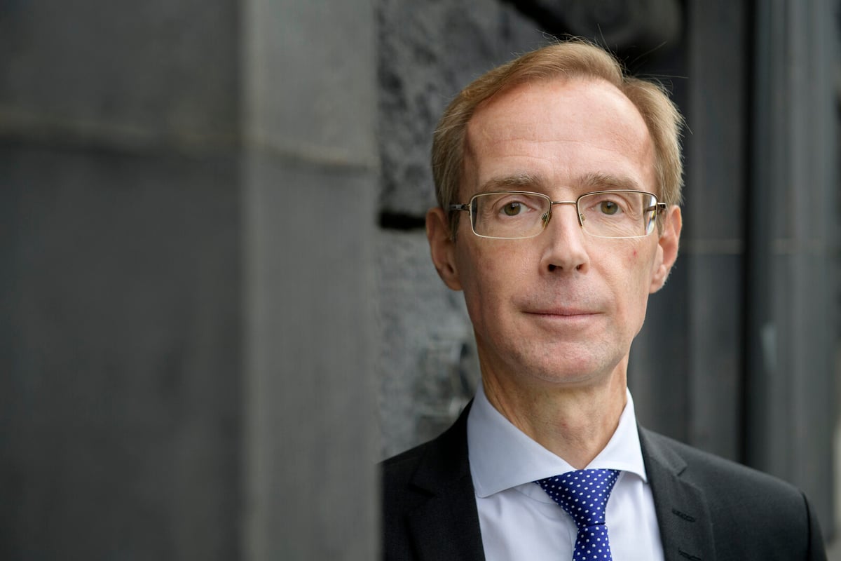 Expert: Threatening Trade War Could Lead to "Serious Situation"