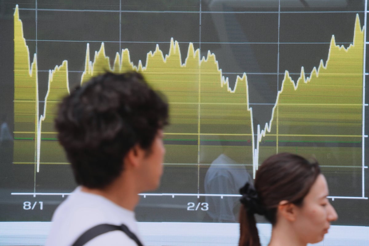 Tokyo Stock Exchange Sees Decline Amid Global Trade Concerns