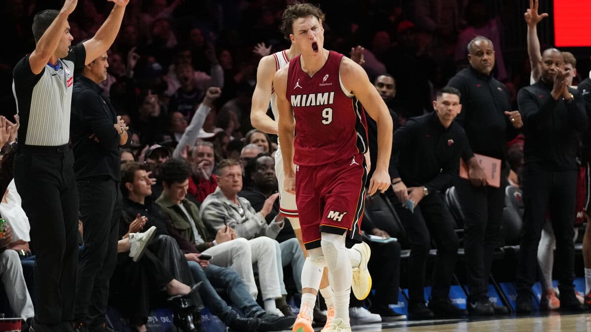 Larsson back after injury - praised by the coach