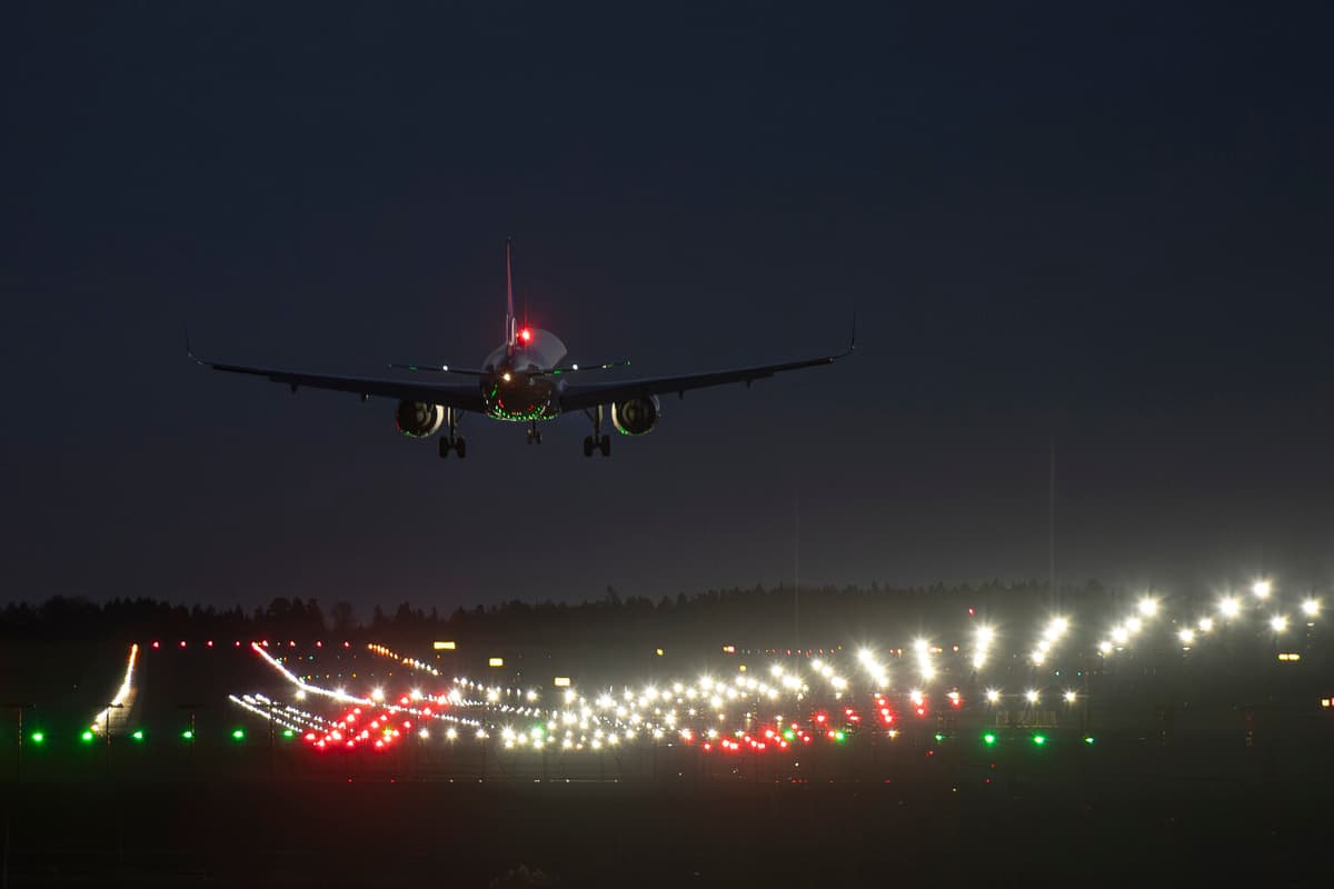 Domestic Air Travel in Sweden Declines 7 Percent in April