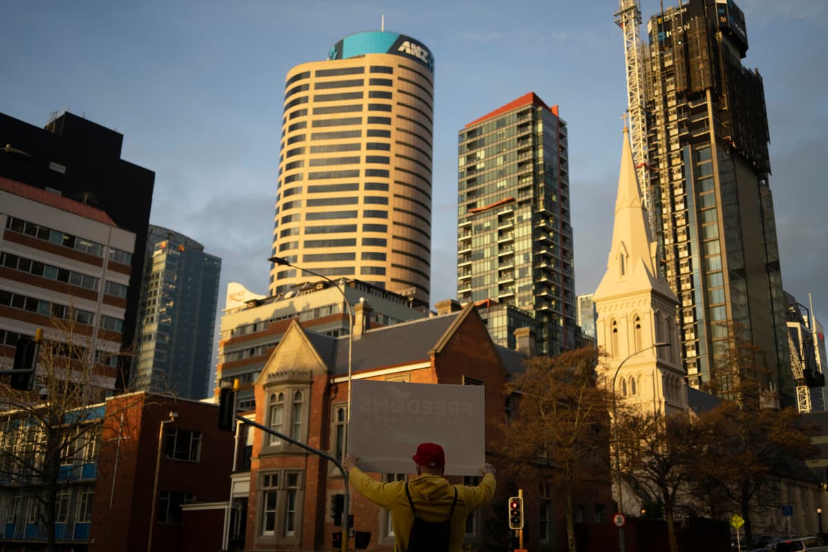 New Zealand Cuts Interest Rate Citing Tariff Impact on Economy