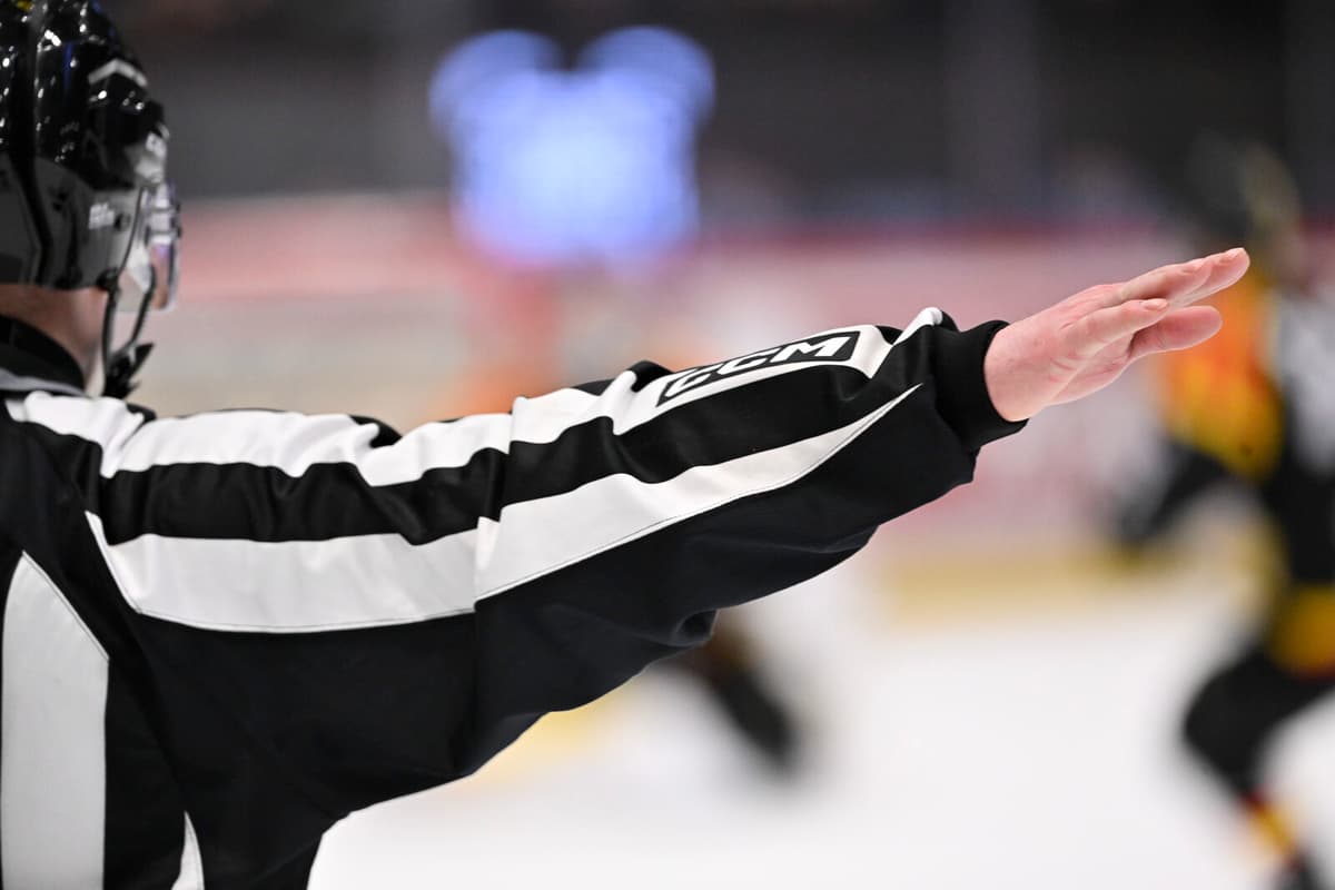 Referees Pulled from Hockey Final Due to External Threat