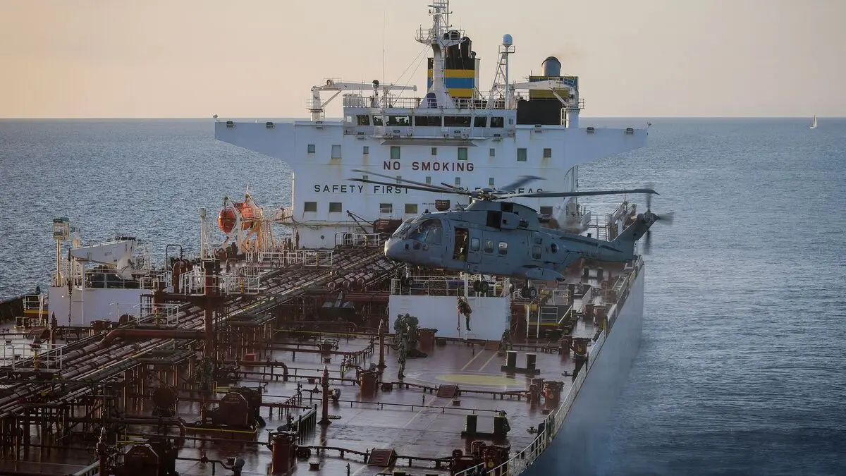 Russian warship fires warning shots in English Channel