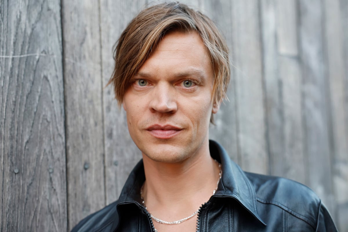 Viktor Norén Stars in Film Adaptation of "Jävla Karlar"