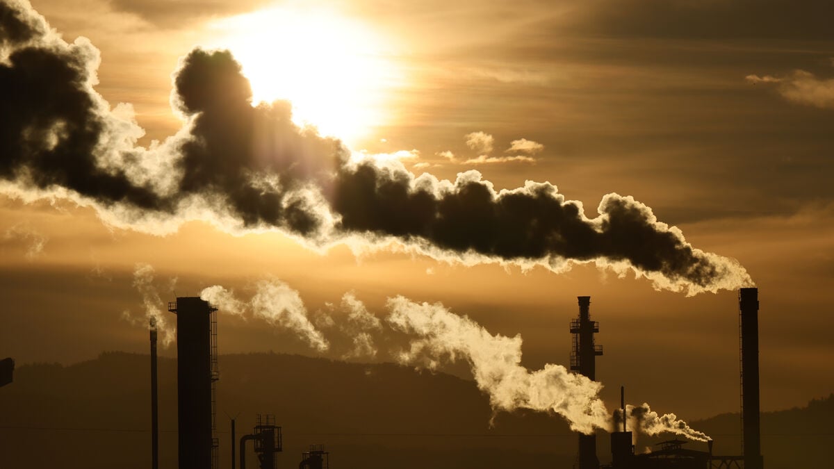 Unexpectedly weak French industrial production in February
