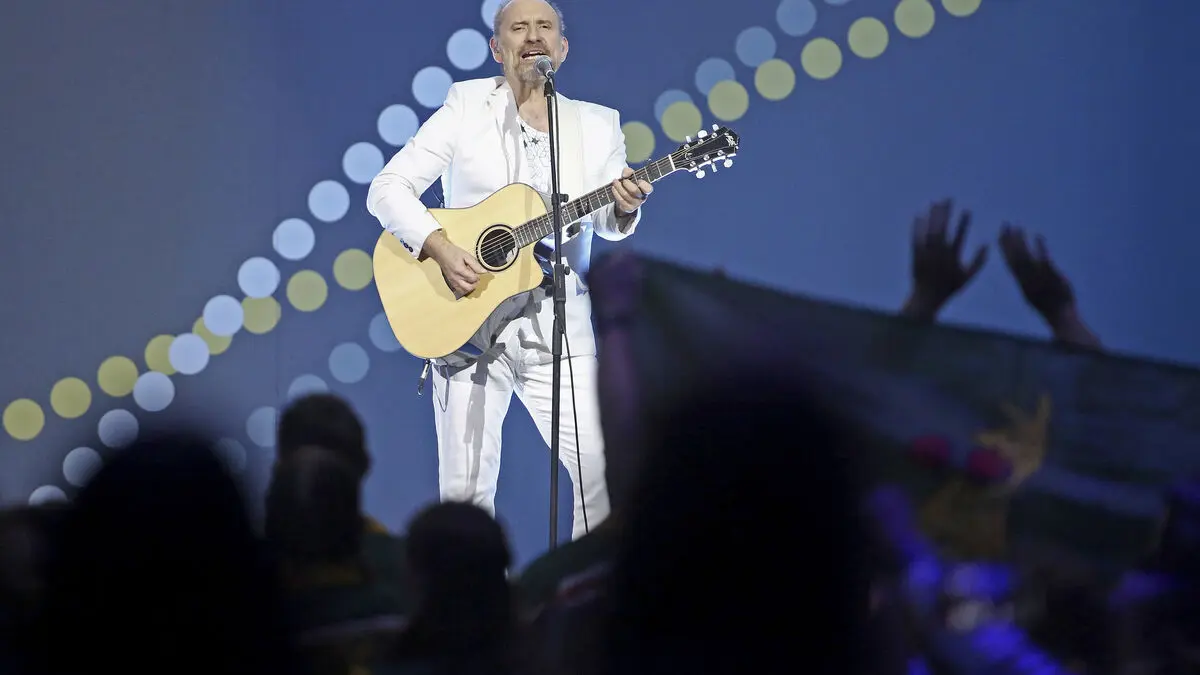 Men at Work singer Colin Hay roars against March for Australia's use of Down Under
