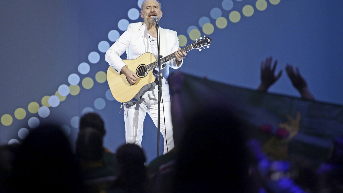 Men at Work singer Colin Hay roars against March for Australia's use of Down Under