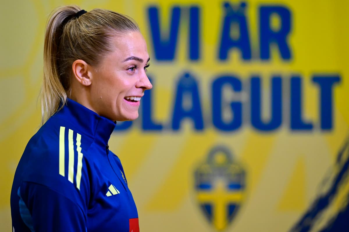 Fridolina Rolfö Included in Sweden's European Championship Squad Despite Injury