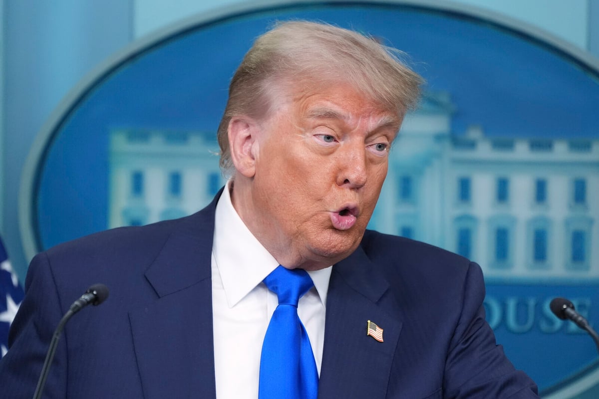 Trump Seeks to Tighten Sanctions and Halt Cuban Tourism