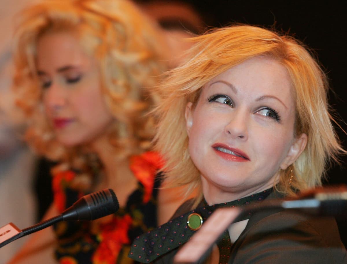 Outcasts and Cyndi Lauper Join Rock and Roll Hall of Fame