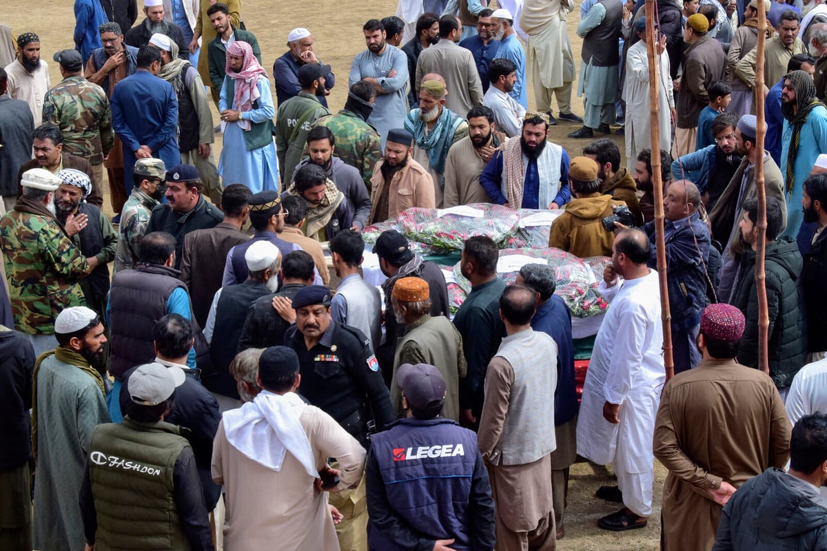 Suicide Attacks in Pakistan Leave Over 25 Dead