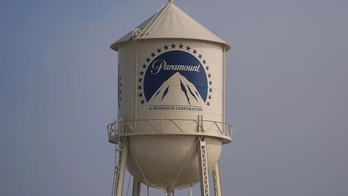 Paramount sweetens bid for Warner Bros amid bidding war